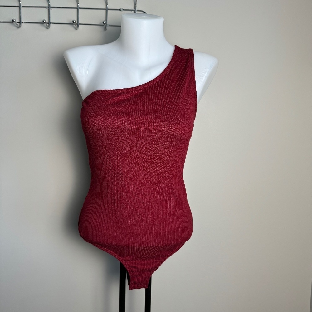 Women's One Shoulder Ribbed Body Suit Size Small Burgundy-Red Coquette‎ Clubwear